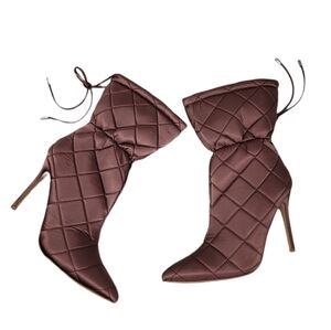 Fashion Nova Quilted Brown Booties sz 9